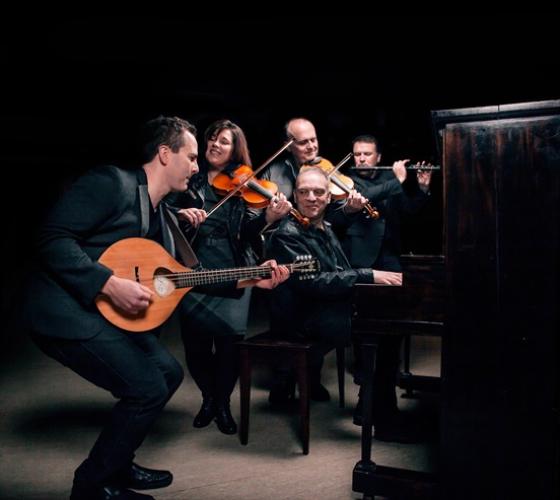 Barra MacNeils promo photo